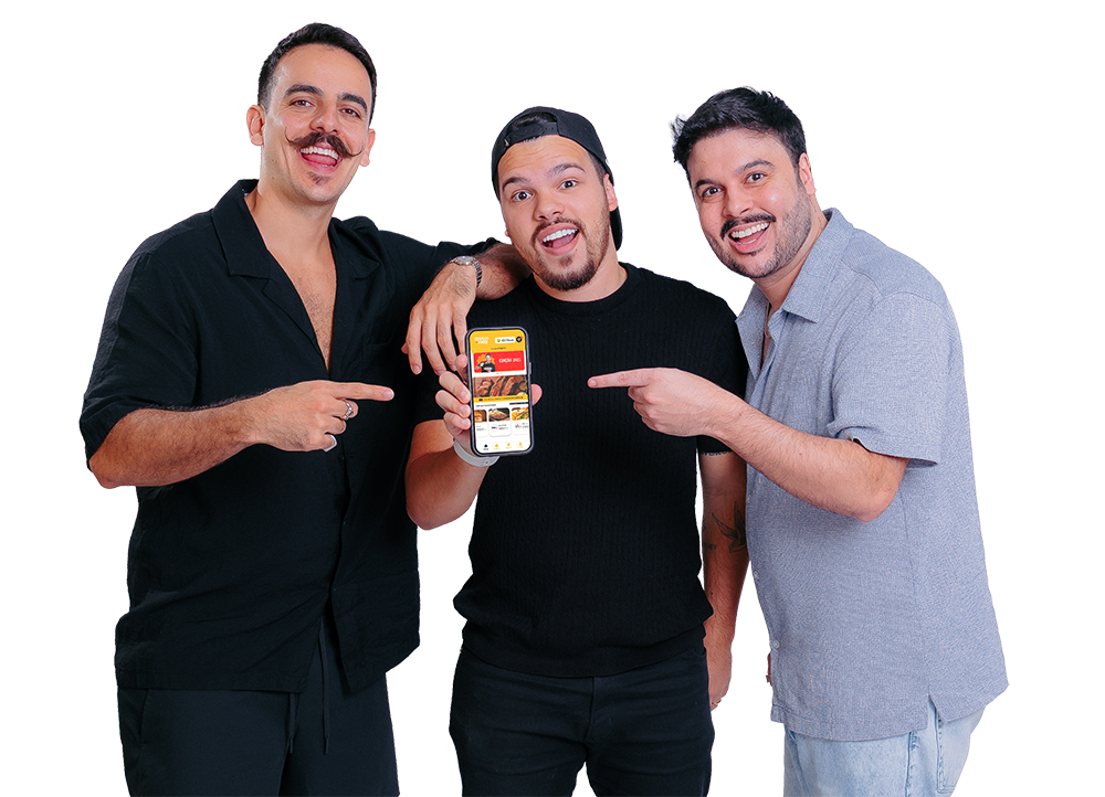 Pessoas felizes com pratos